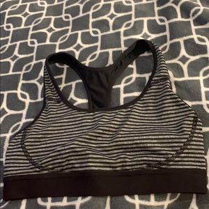 sports bra